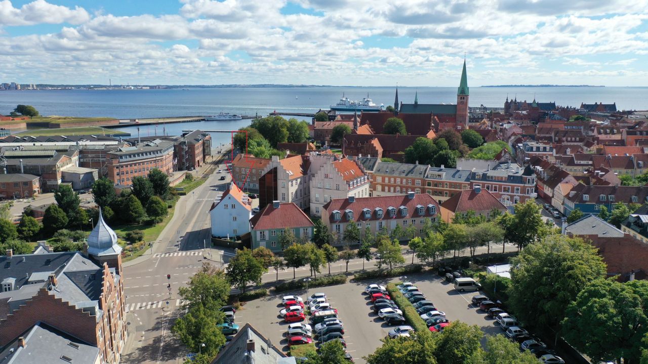 image 01